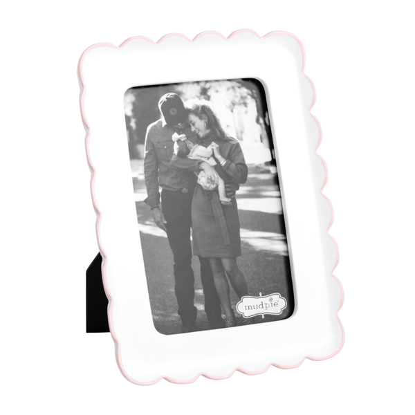 Pink Scalloped Resin Picture Frame - Hand-Painted 4 x 6 Photo Display