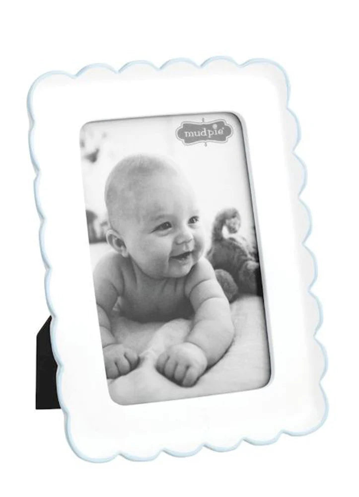 Blue Scalloped Resin Picture Frame - Hand-Painted 4 x 6 Photo Display