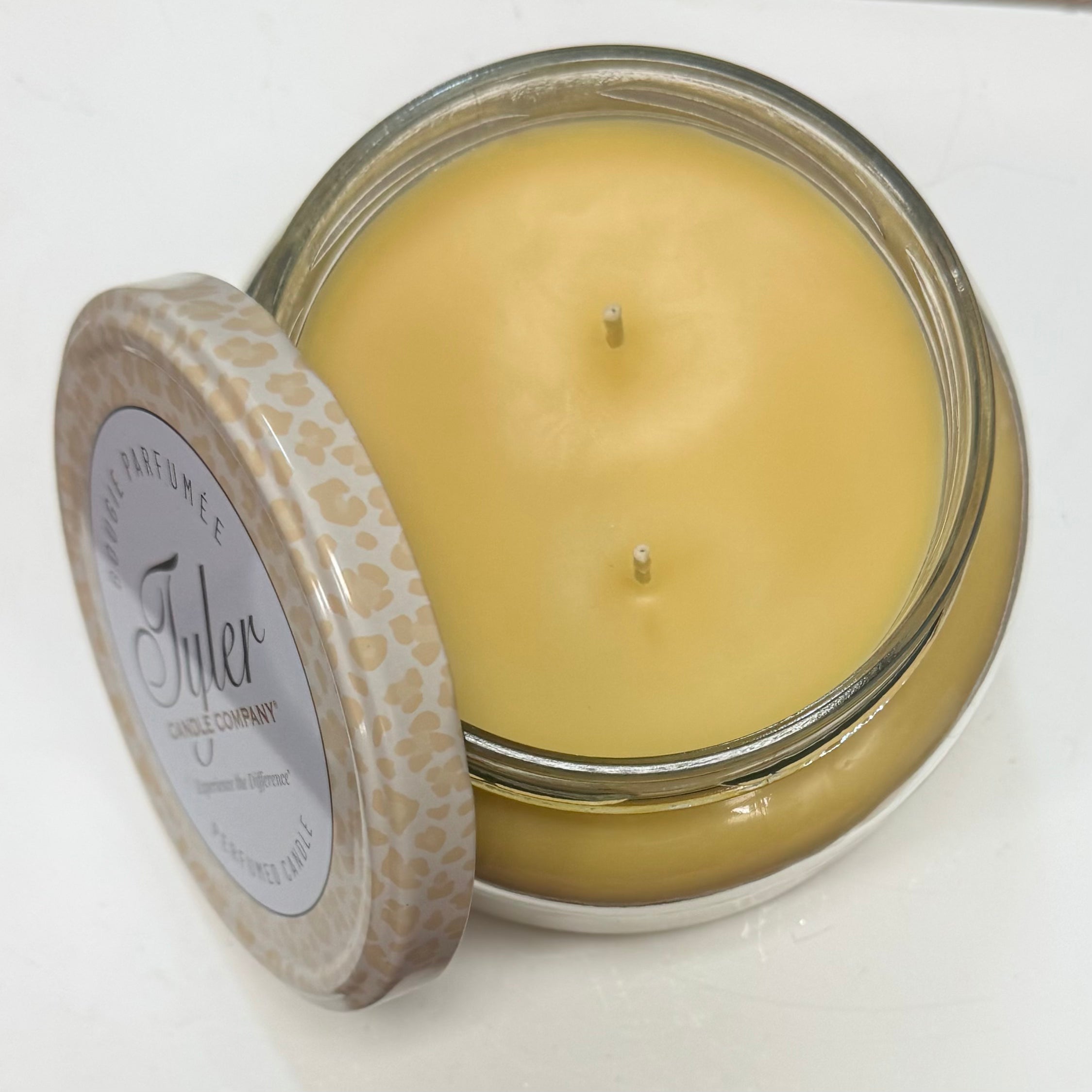 Home - Candle - Fleur De Lis - 22 oz.