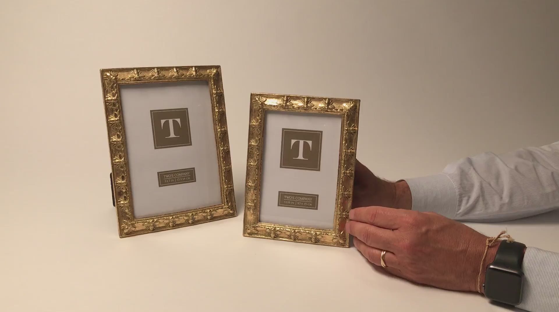 Load video: Golden Bee 5x7 Picture Frame
