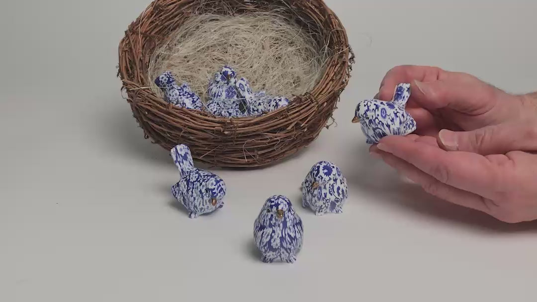 Load video: Two's Company bransd small resin chinoiserie bird video