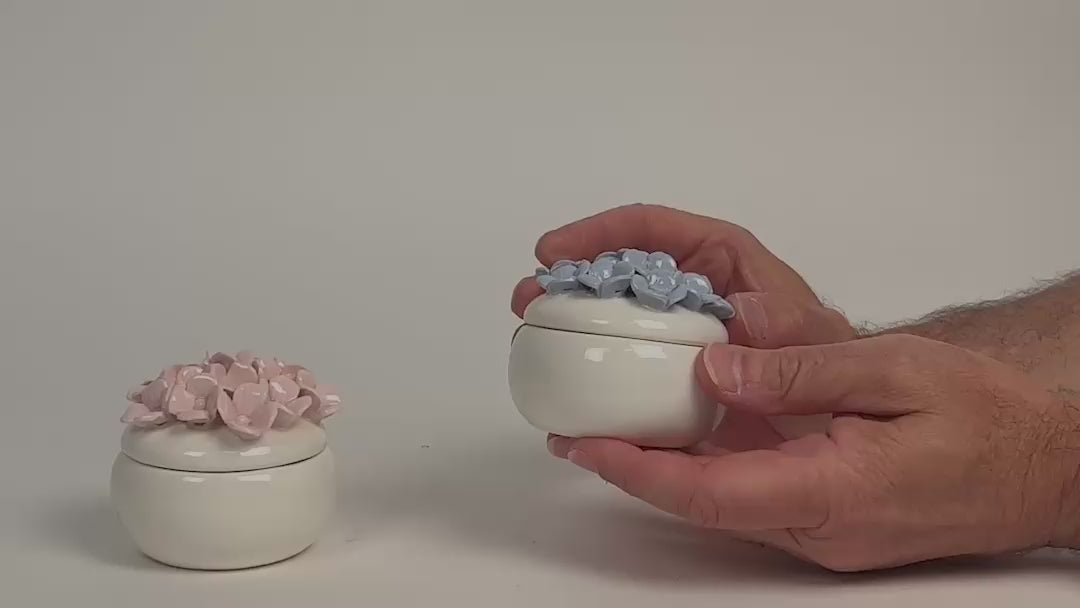 Load video: Home - Jewelry Box - Hydrangea - Pink