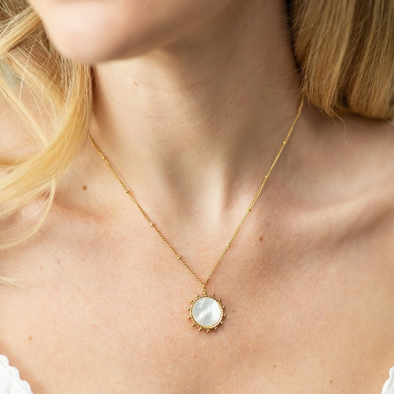 Jewelry - Necklace - Round Pendant with Shell Center - Gold